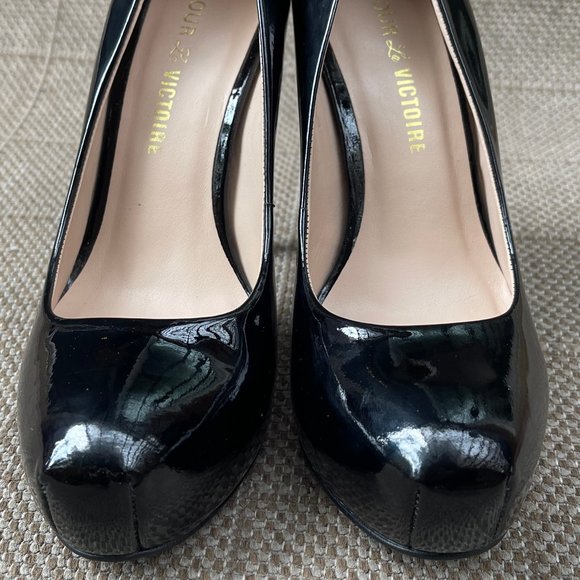 Pour La Victoire Irina hidden Platform Patent Leather Pump - Picture 12 of 12